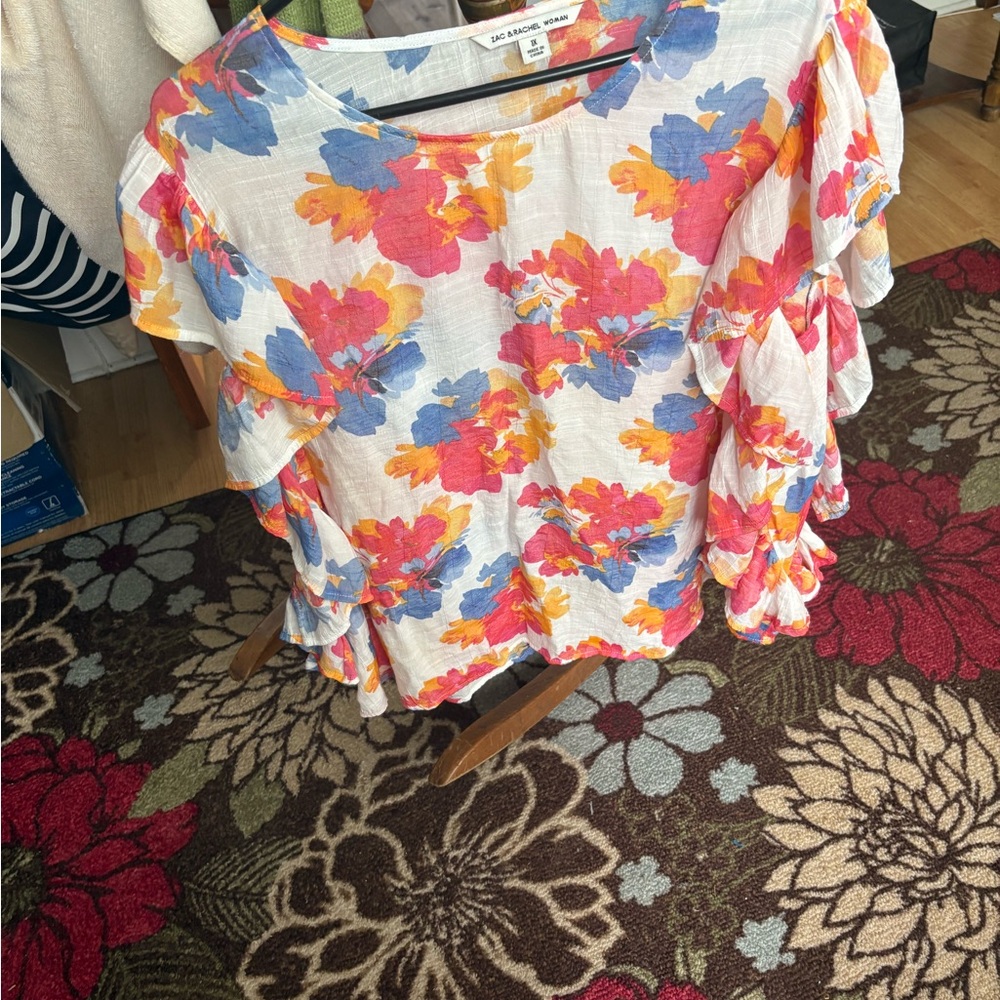 Floral Ruffle Sleeve Top - Picture 4 of 4